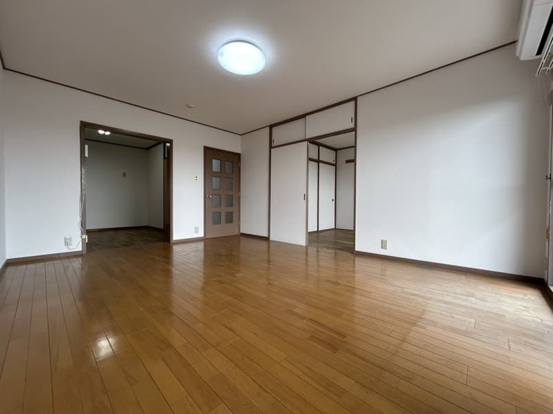 Preview exterior of Dai Ni Mitsuwadai Heights D