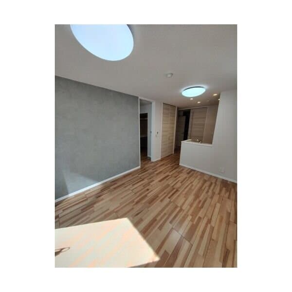 Preview room of Maison de Gallerie Takii