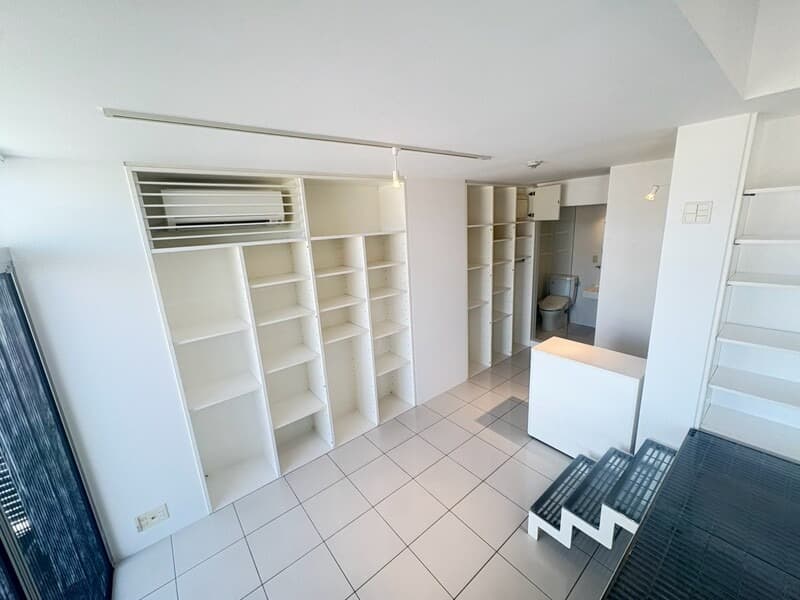 Room image 16