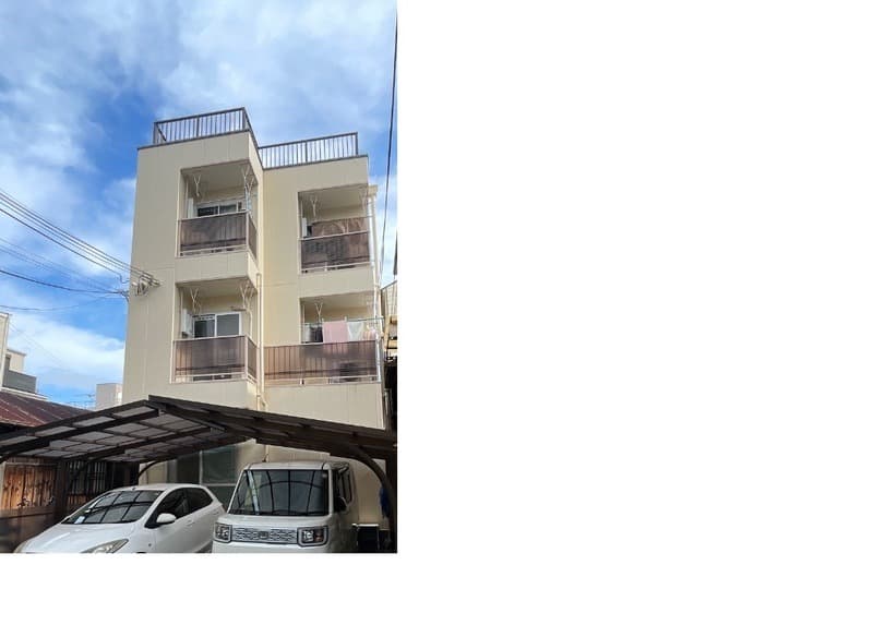 Main exterior of Cremiya Mansion