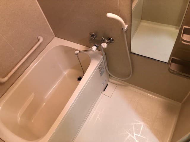 Room image 8