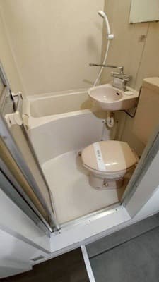 Room image 10