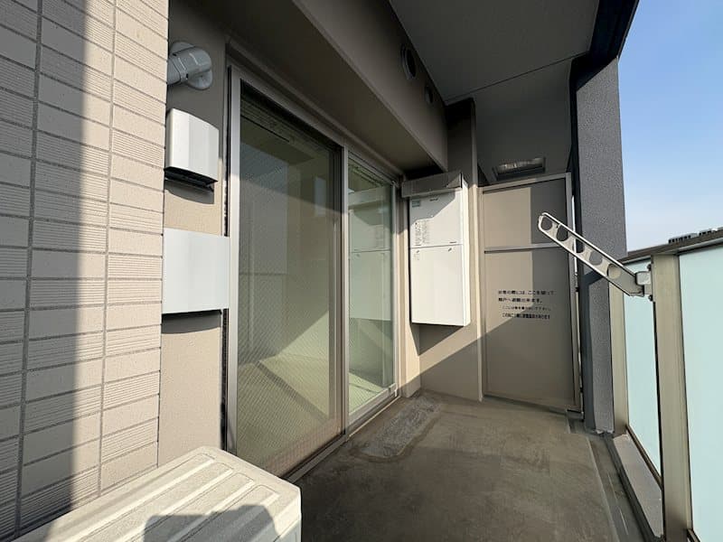 Room image 12