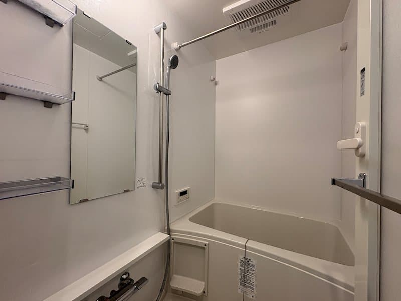 Room image 10