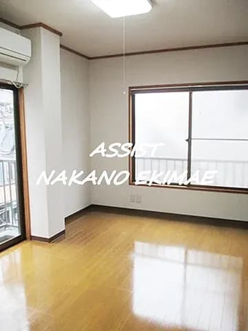 Room image 8
