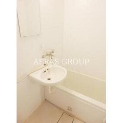 Room image 11