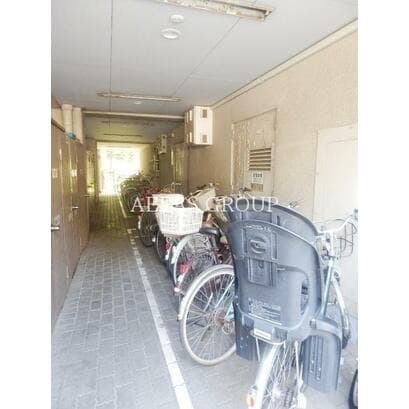 Room image 15