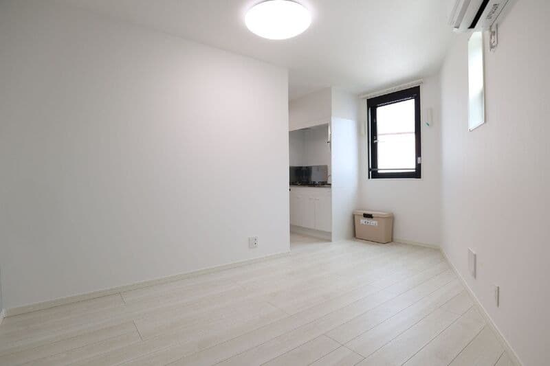 Room image 12