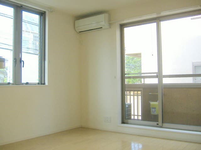 Room image 11
