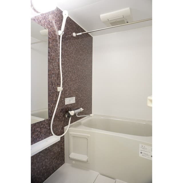 Room image 15