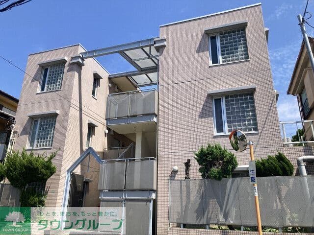 Main exterior of Rb Em's Higashi Funabashi