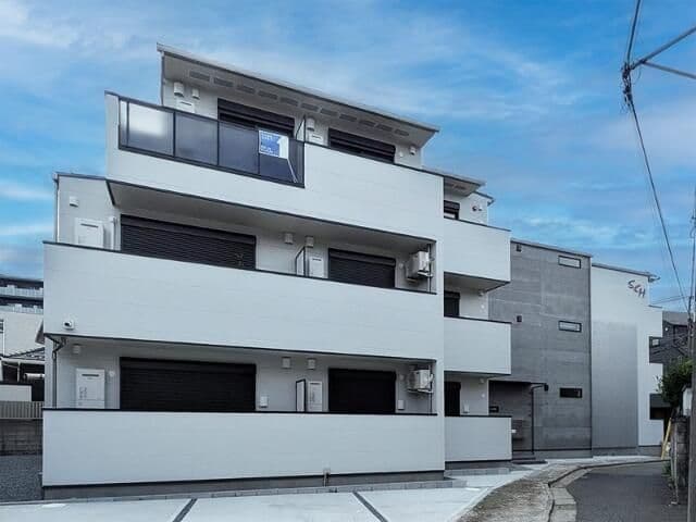 Main exterior of Milvia Vita Funabashi