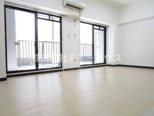 Preview interior of Belshe Funabashi Lamage