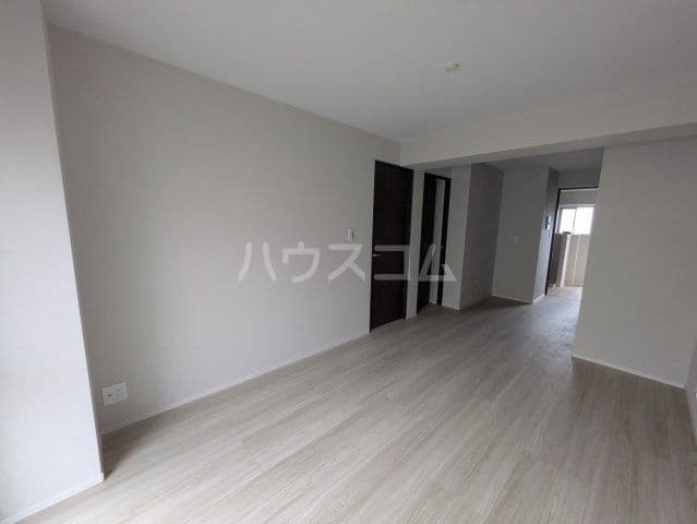 Preview interior of Base(E-147)