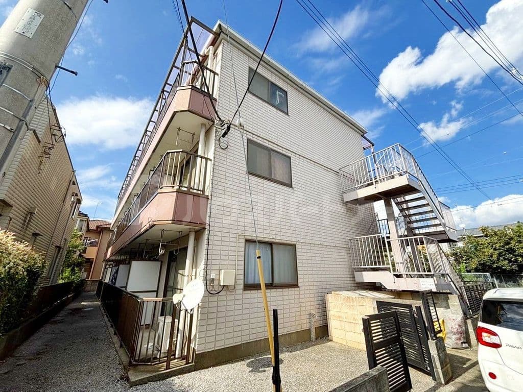 Main exterior of Yoshinozawa Mansion