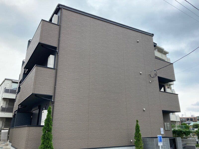 Main Image