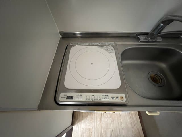 Room image 8