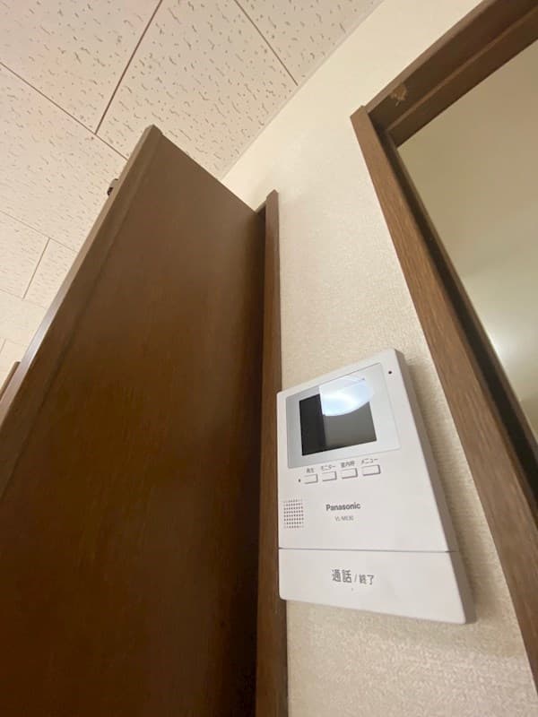 Room image 11
