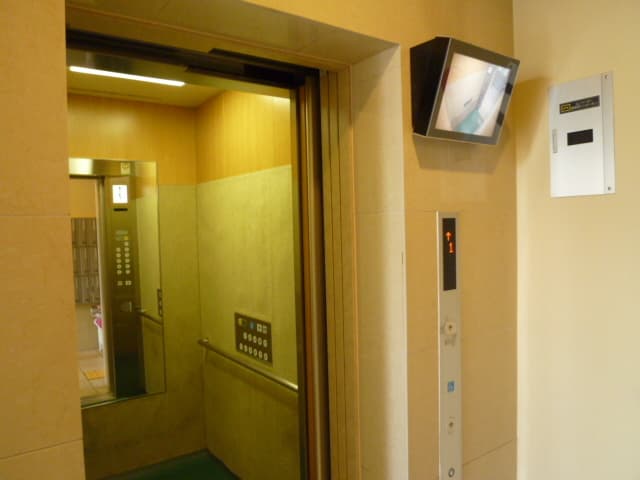 Room image 13