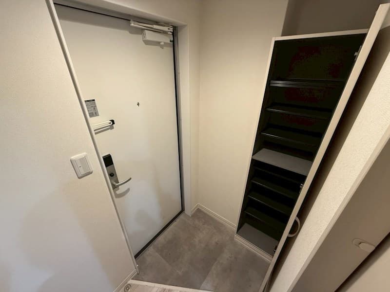 Room image 13