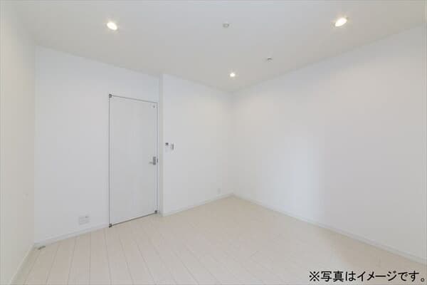 Room image 8