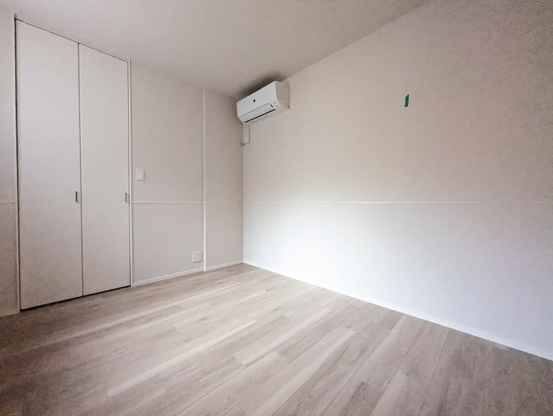 Room image 10