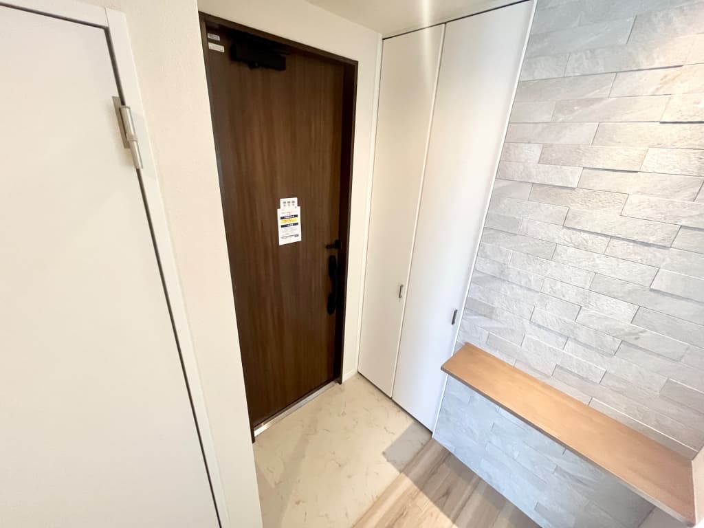 Room image 12