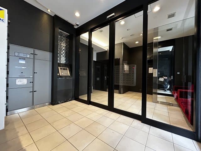 Room image 13