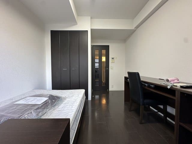 Room image 8