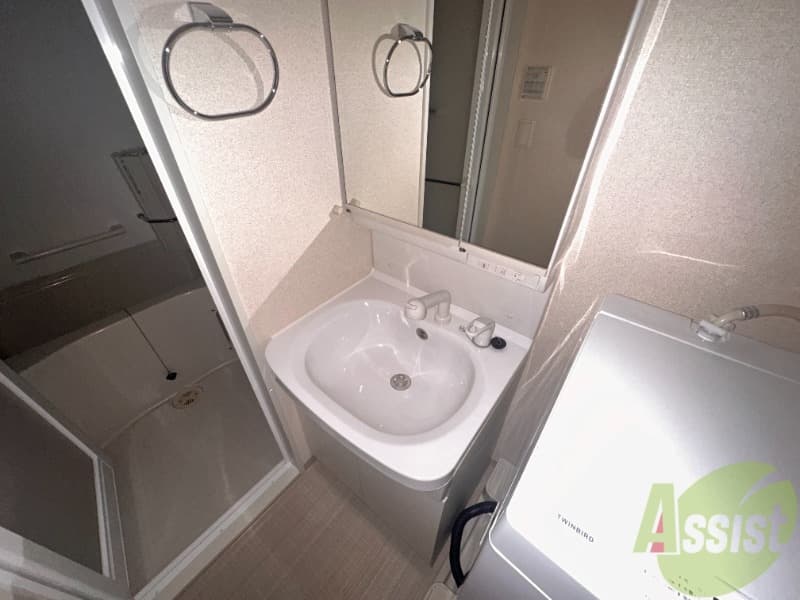 Room image 9