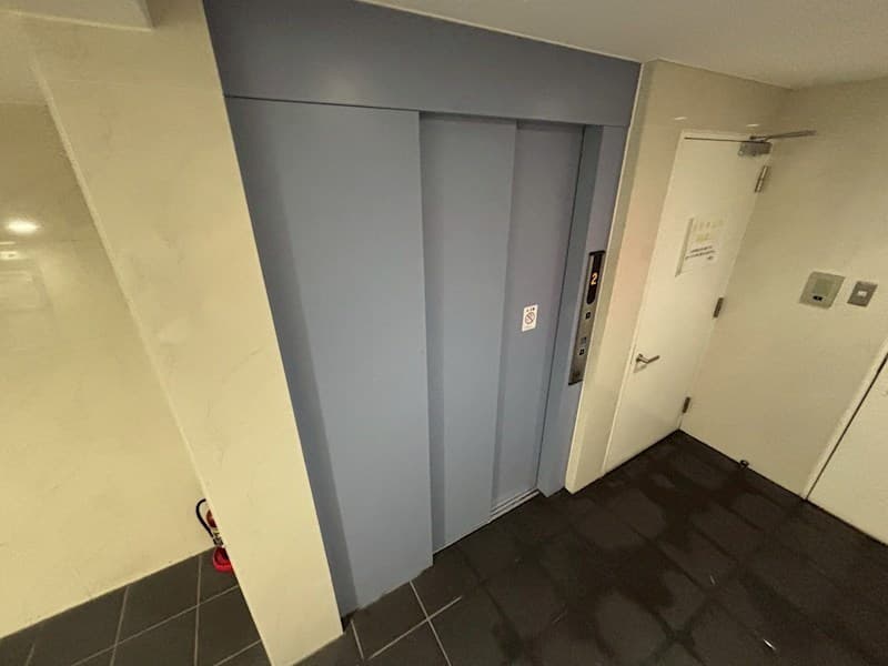 Room image 11