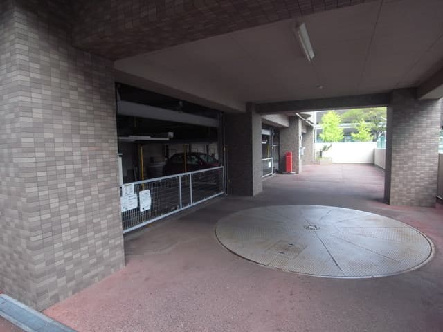 Room image 13