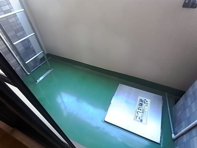 Room image 9