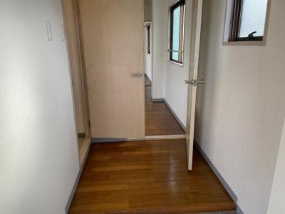 Room image 13