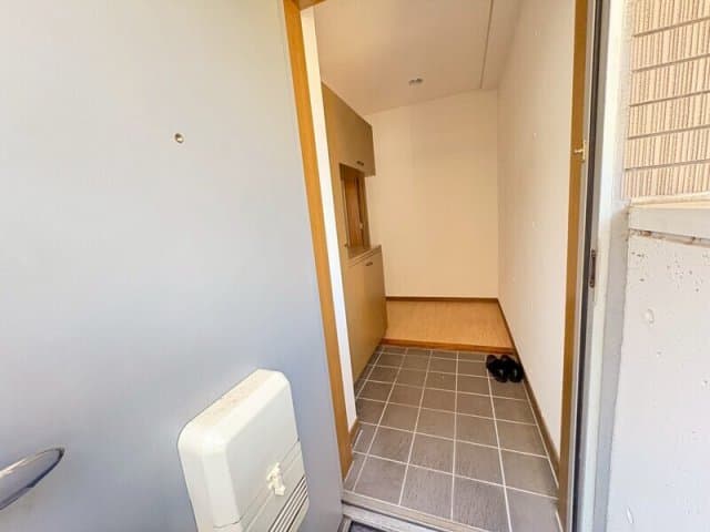 Room image 12