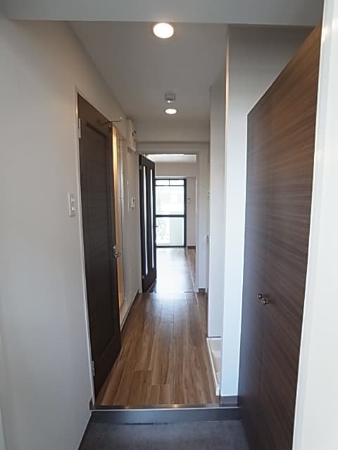 Room image 13