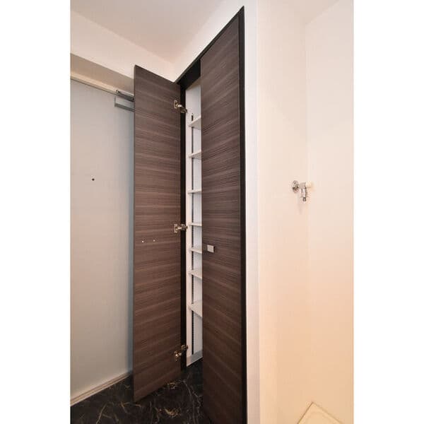 Room image 13