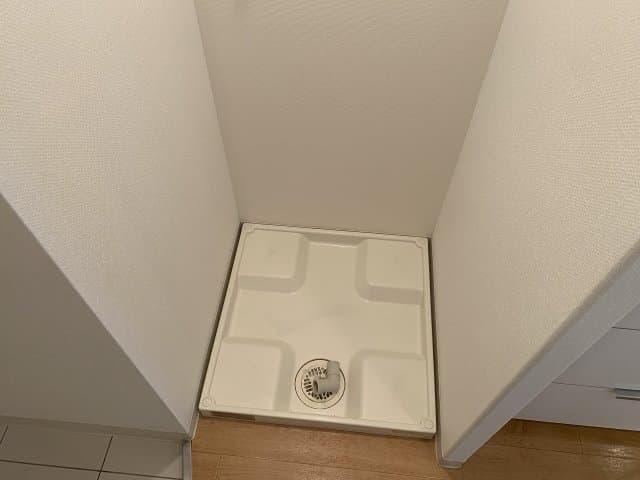 Room image 12