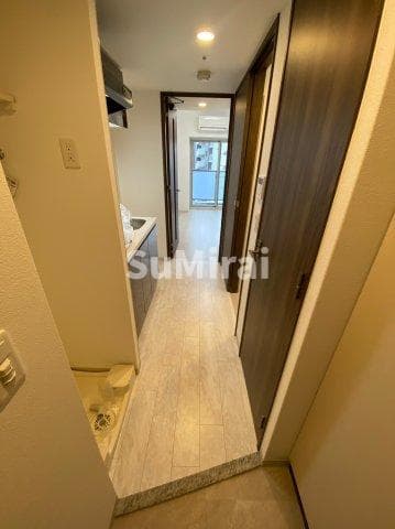 Room image 10