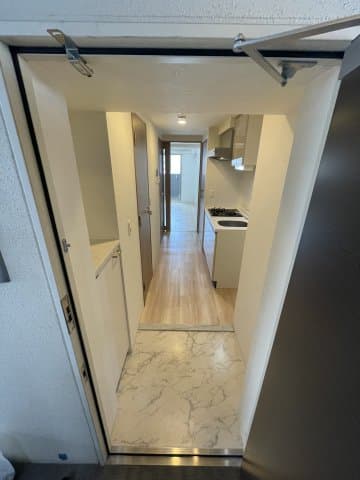 Room image 12