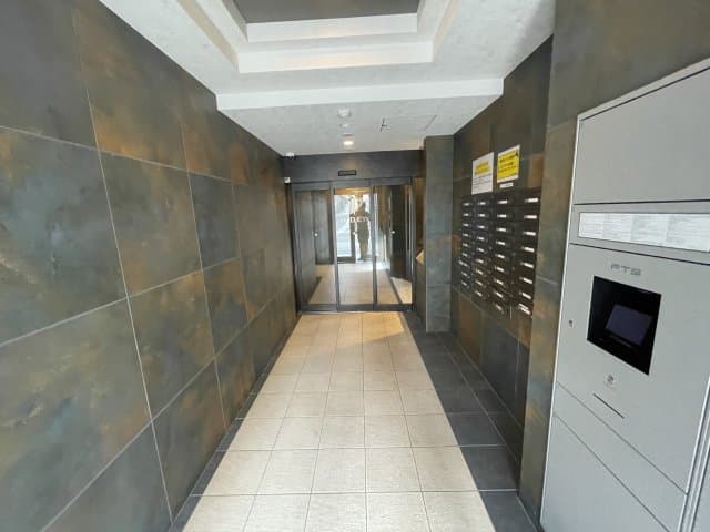 Room image 13