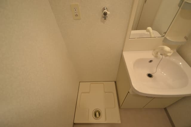Room image 12