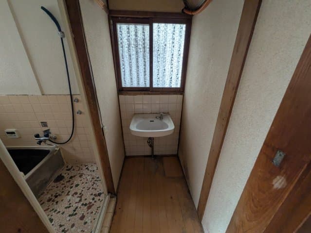 Room image 11