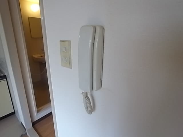 Room image 11