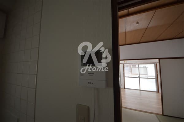 Room image 10