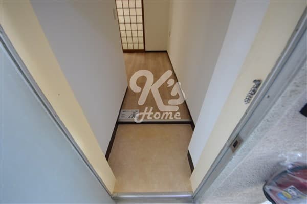 Room image 12