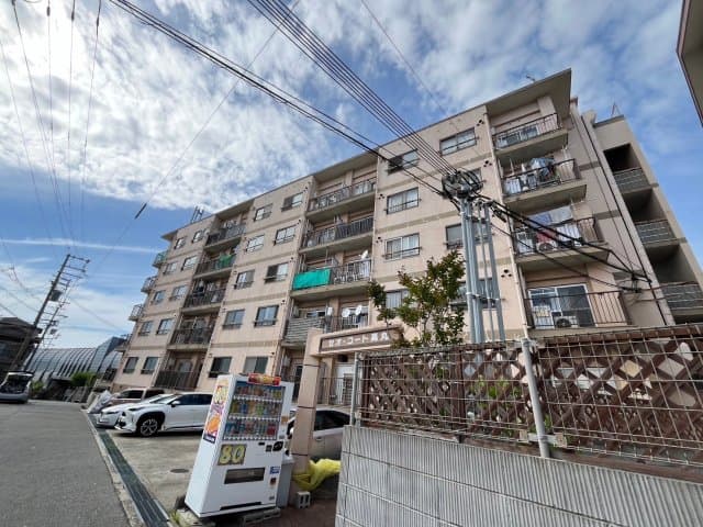 Main exterior of Seocourt Takamaru