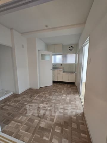 Preview interior of Hiroki Mansion