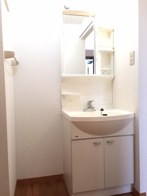 Room image 12