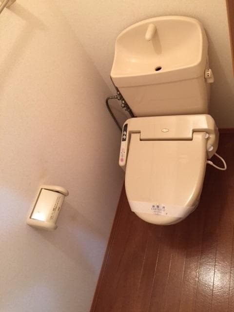 Room image 9